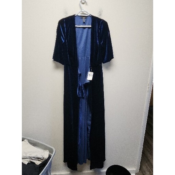 Aidan Mattox Dresses & Skirts - Aidan Mattox Women's Blue Velvet Tie Wrap Cape Maxi Gown Dress Size US 4 New